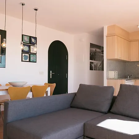 2 Bedroom Close To The Center Of Begur. Terrace And Panoramic Sea Views * Begur